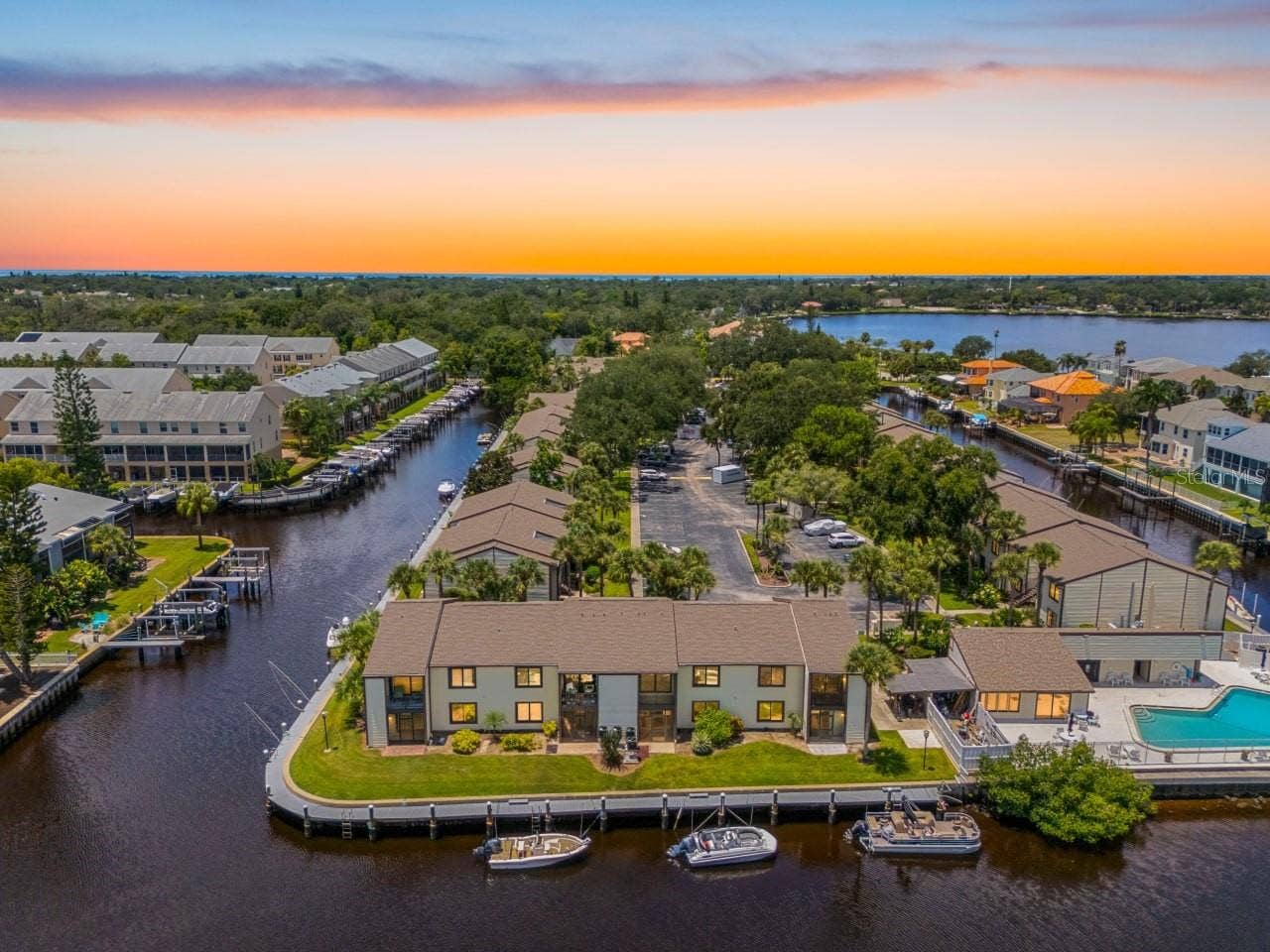 428 MOORINGS COVE DRIVE, #7F, Tarpon Springs, FL 34689