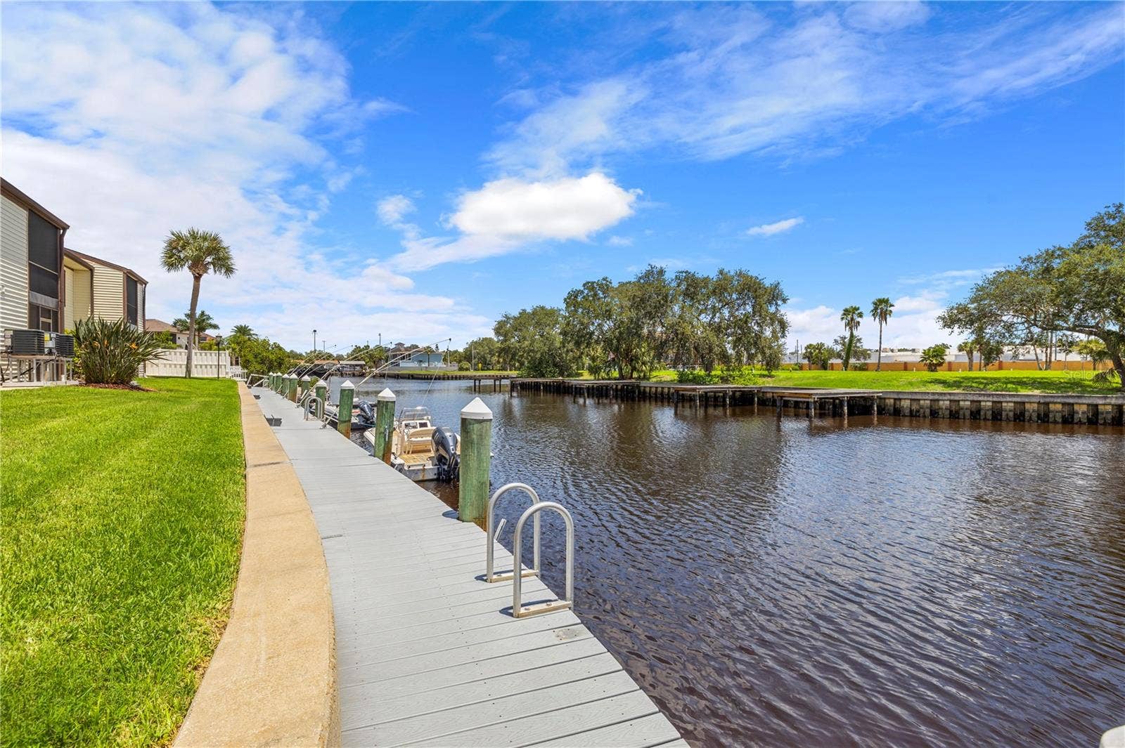 428 MOORINGS COVE DRIVE, #7F, Tarpon Springs, FL 34689