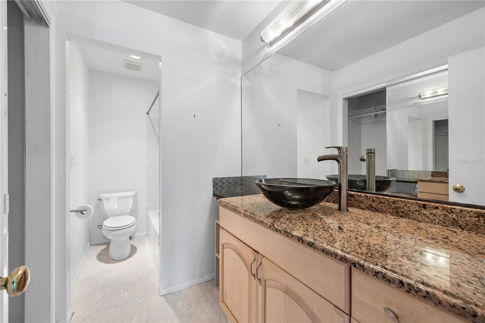428 MOORINGS COVE DRIVE, #7F, Tarpon Springs, FL 34689