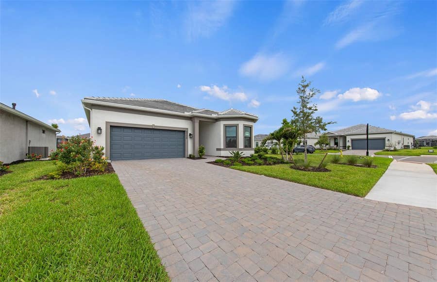 Property photo for 5006 GOLDEN SHORE COURT, Lakewood Ranch, FL