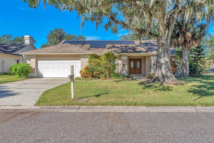 Property photo for 1702 HORSESHOE DRIVE, Plant City, FL