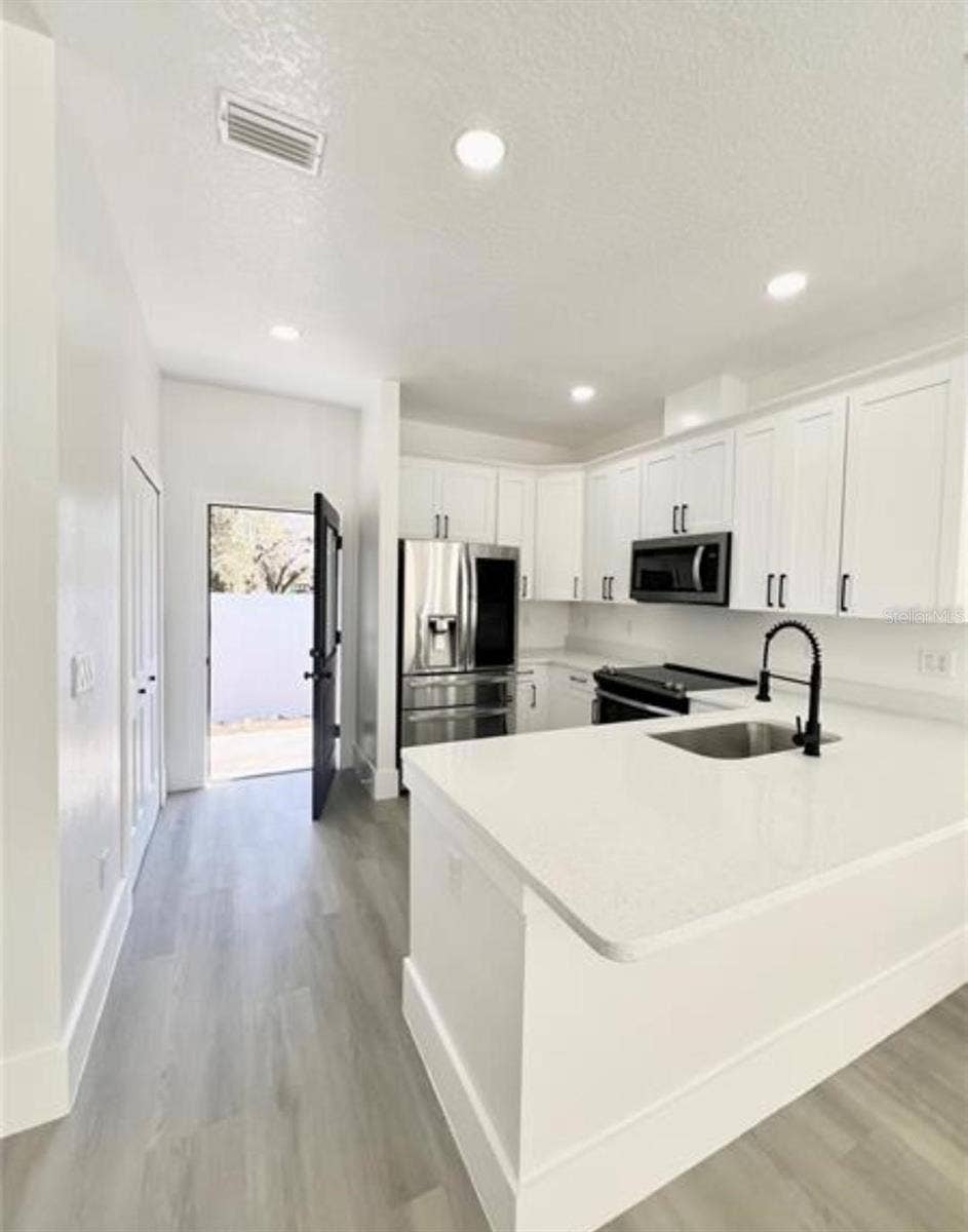 3017 73RD STREET N, Tampa, FL 33619