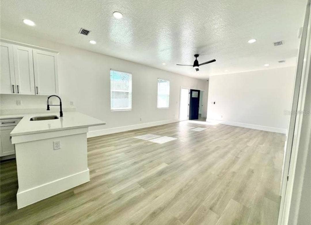 3017 73RD STREET N, Tampa, FL 33619