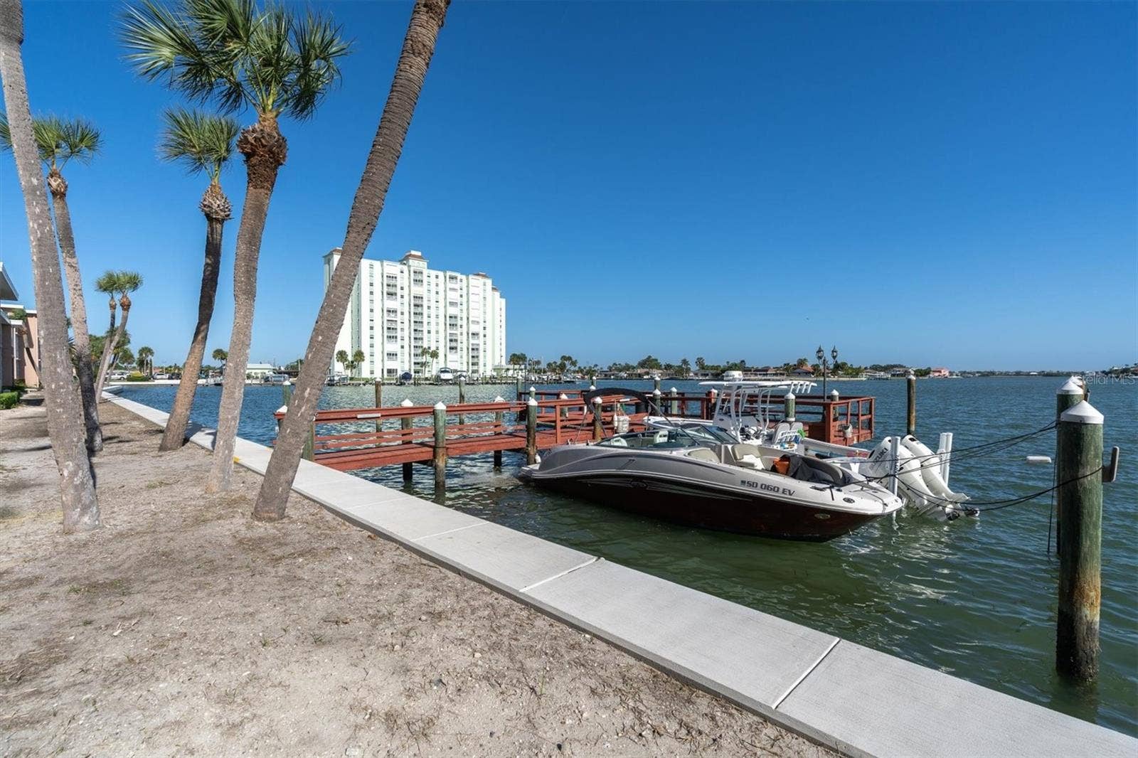 6363 GULF WINDS DRIVE, #233, St Petersburg, FL 33706 6363 GULF WINDS DRIVE, #233, St Petersburg, FL 33706