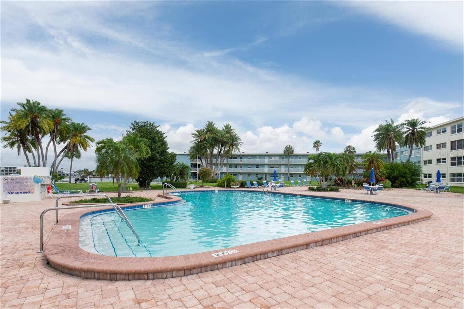 6363 GULF WINDS DRIVE, #233, St Petersburg, FL 33706 6363 GULF WINDS DRIVE, #233, St Petersburg, FL 33706