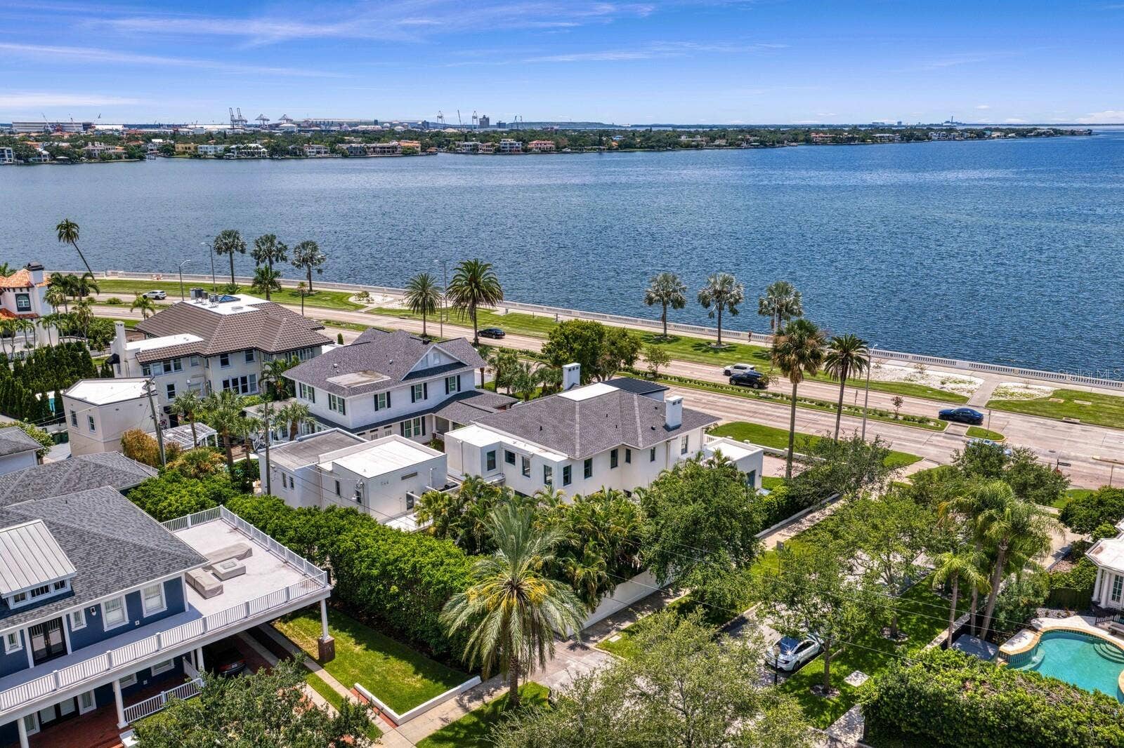 907 BAYSHORE BOULEVARD, Tampa, FL 33606 907 BAYSHORE BOULEVARD, Tampa, FL 33606