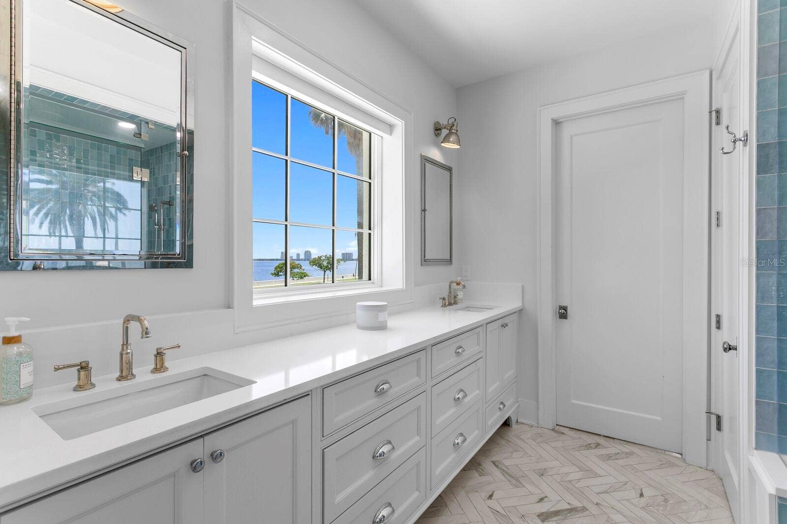 907 BAYSHORE BOULEVARD, Tampa, FL 33606 907 BAYSHORE BOULEVARD, Tampa, FL 33606