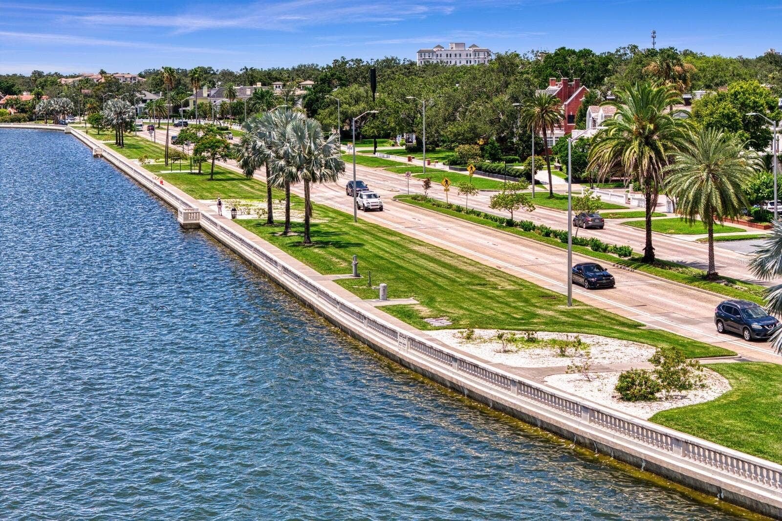 907 BAYSHORE BOULEVARD, Tampa, FL 33606 907 BAYSHORE BOULEVARD, Tampa, FL 33606