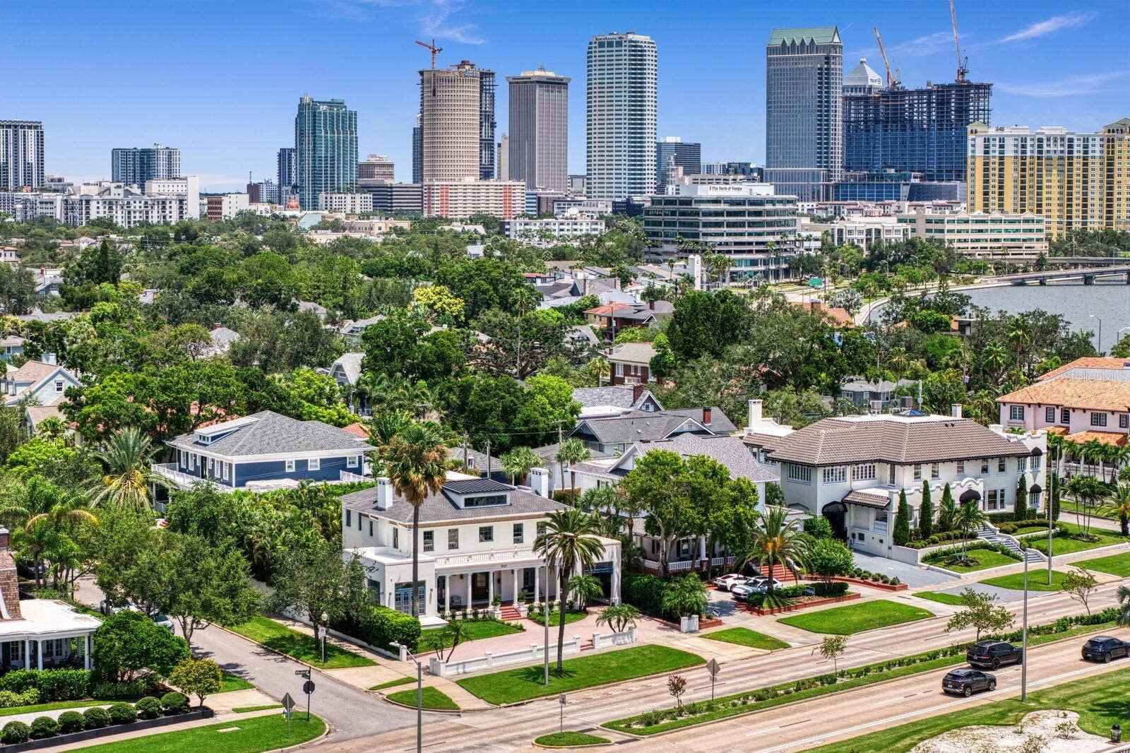 907 BAYSHORE BOULEVARD, Tampa, FL 33606 907 BAYSHORE BOULEVARD, Tampa, FL 33606
