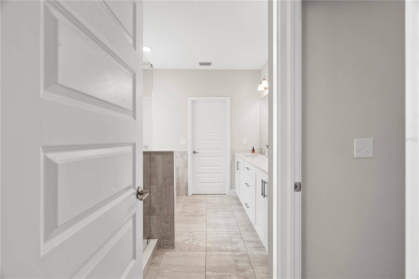 1415 CRYSTAL LAKE DRIVE, Lakeland, FL 33801 1415 CRYSTAL LAKE DRIVE, Lakeland, FL 33801