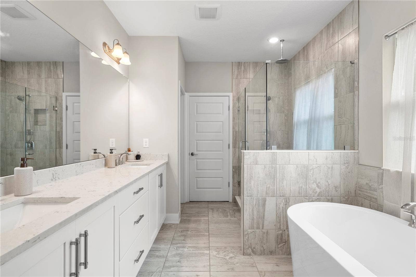 1415 CRYSTAL LAKE DRIVE, Lakeland, FL 33801 1415 CRYSTAL LAKE DRIVE, Lakeland, FL 33801