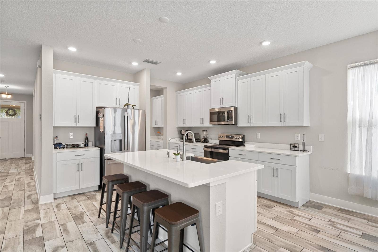 1415 CRYSTAL LAKE DRIVE, Lakeland, FL 33801 1415 CRYSTAL LAKE DRIVE, Lakeland, FL 33801
