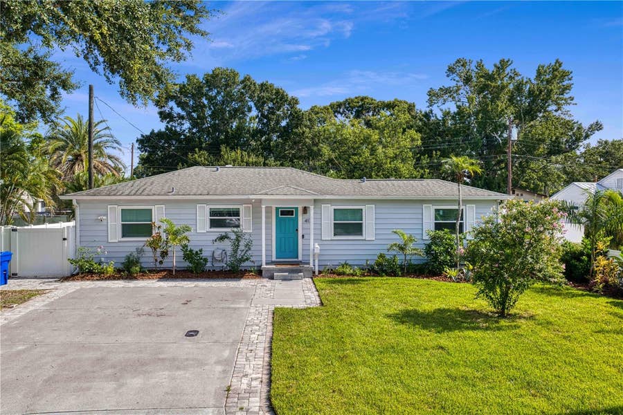 Property photo for 417 HAMPTON AVENUE NE, St Petersburg, FL