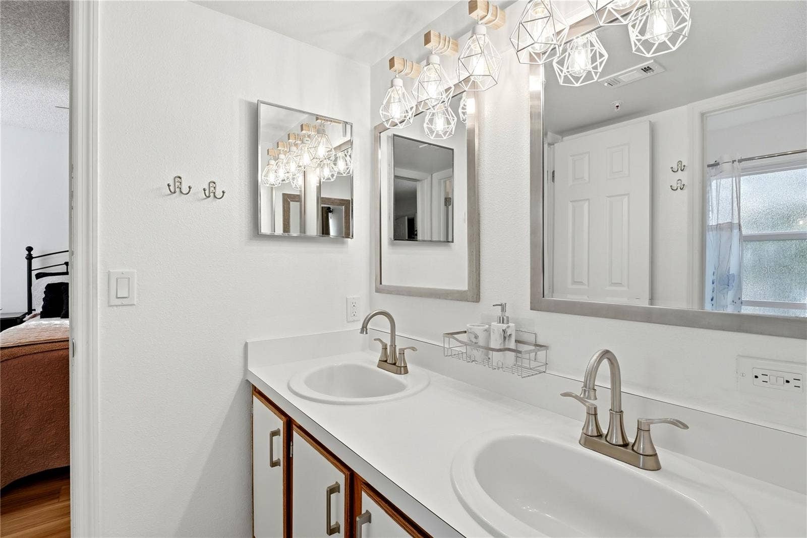 2400 FEATHER SOUND DRIVE, #427, Clearwater, FL 33762 2400 FEATHER SOUND DRIVE, #427, Clearwater, FL 33762