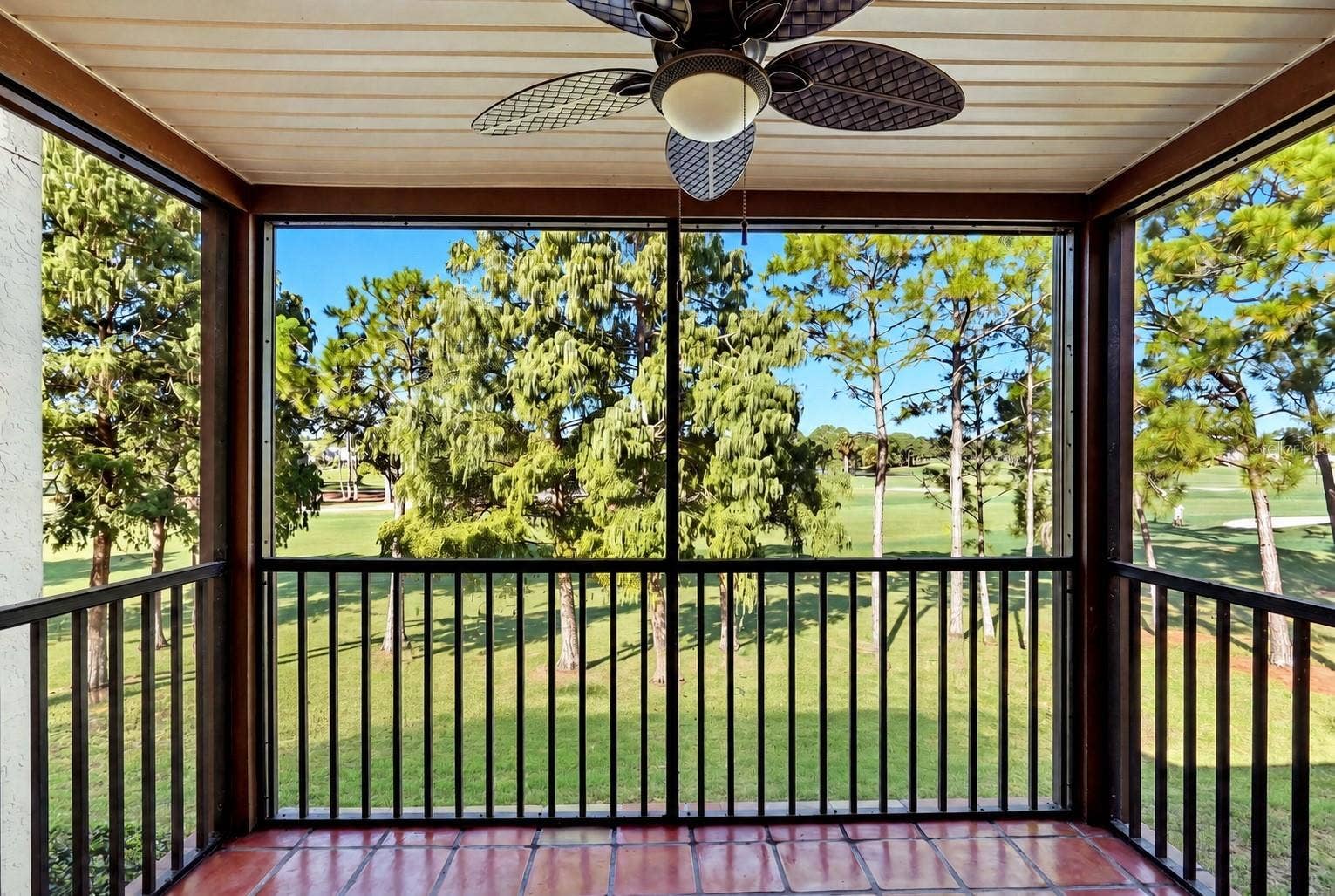 2400 FEATHER SOUND DRIVE, #427, Clearwater, FL 33762 2400 FEATHER SOUND DRIVE, #427, Clearwater, FL 33762