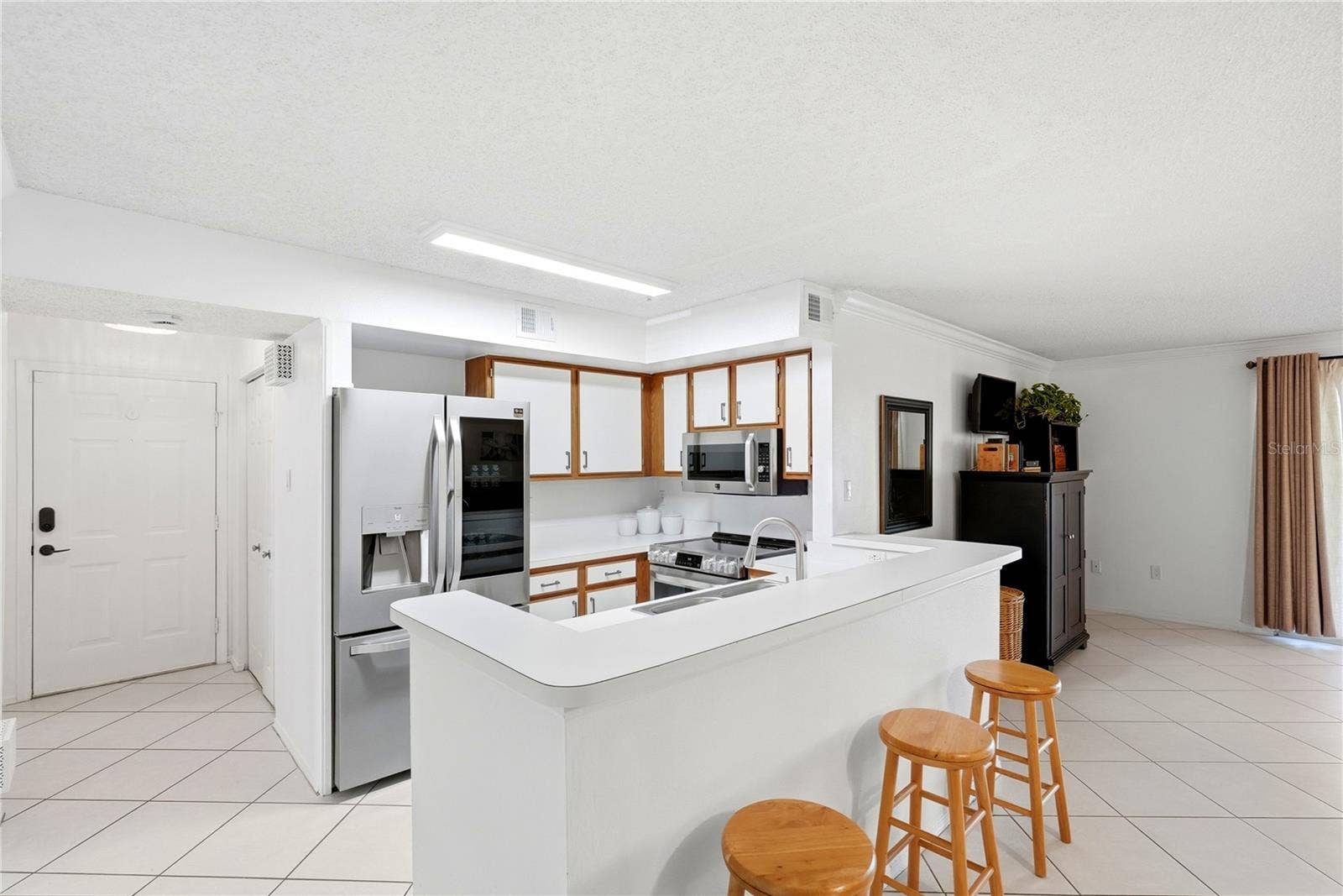 2400 FEATHER SOUND DRIVE, #427, Clearwater, FL 33762 2400 FEATHER SOUND DRIVE, #427, Clearwater, FL 33762