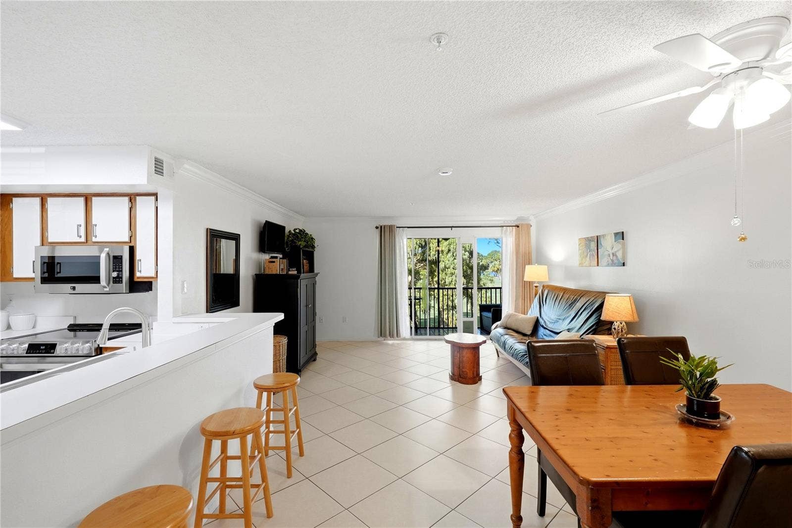 2400 FEATHER SOUND DRIVE, #427, Clearwater, FL 33762 2400 FEATHER SOUND DRIVE, #427, Clearwater, FL 33762