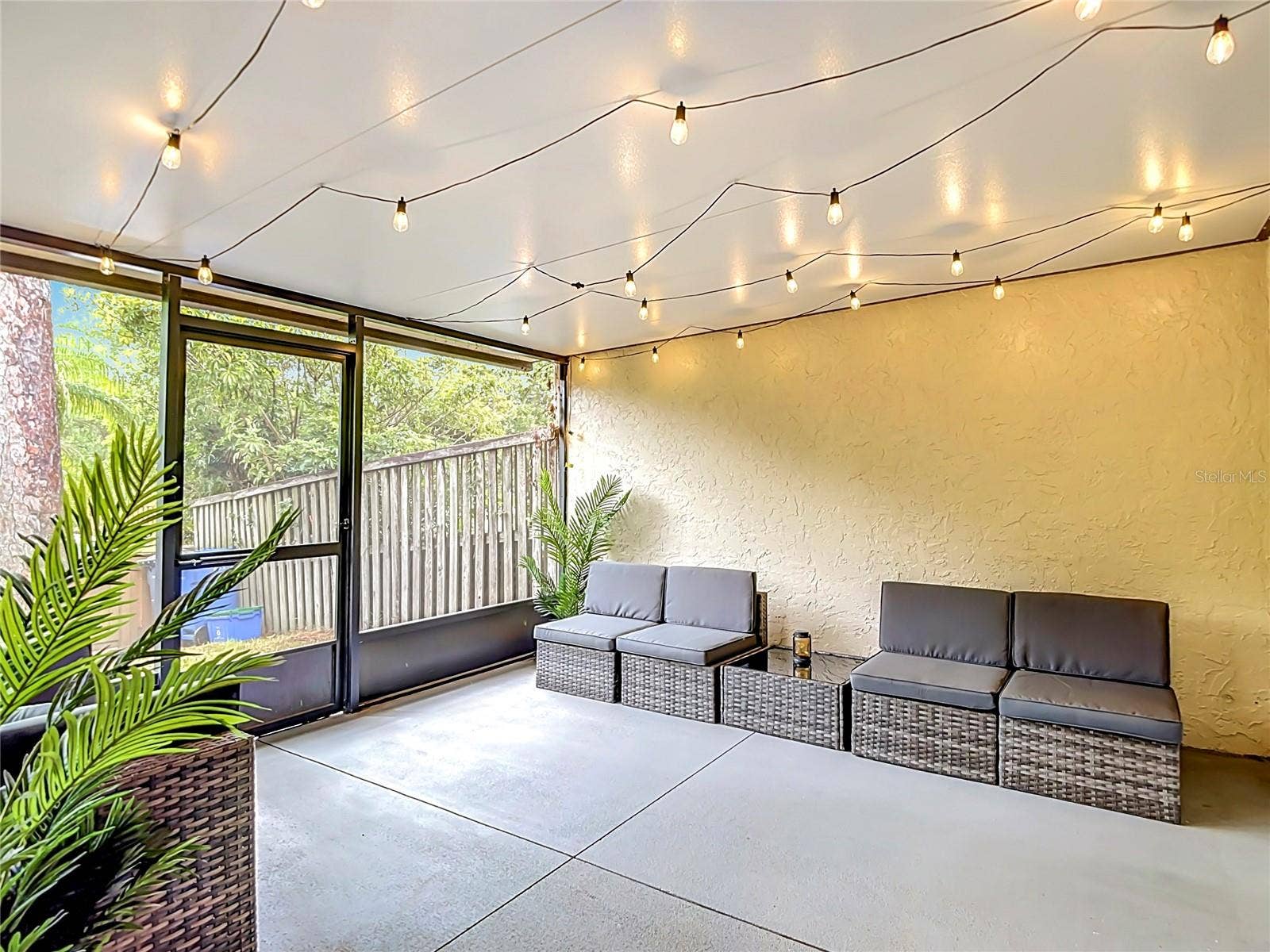 14732 PINE GLEN CIRCLE, Lutz, FL 33559 14732 PINE GLEN CIRCLE, Lutz, FL 33559