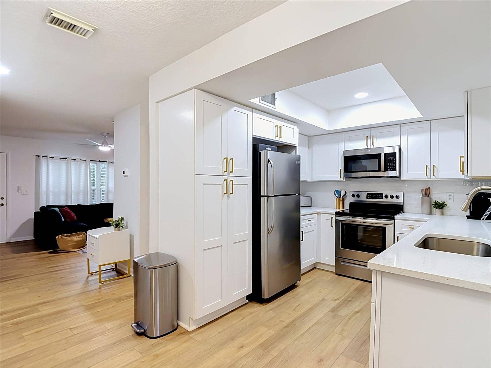 14732 PINE GLEN CIRCLE, Lutz, FL 33559 14732 PINE GLEN CIRCLE, Lutz, FL 33559