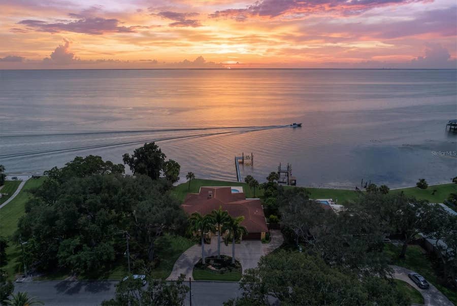 Property photo for 5810 BAHAMA SHORES DRIVE S, St Petersburg, FL