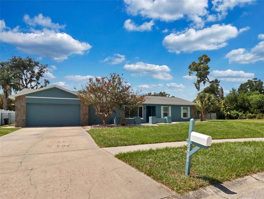 Property photo for 2423 BUCKHORN MANOR DRIVE, Valrico, FL