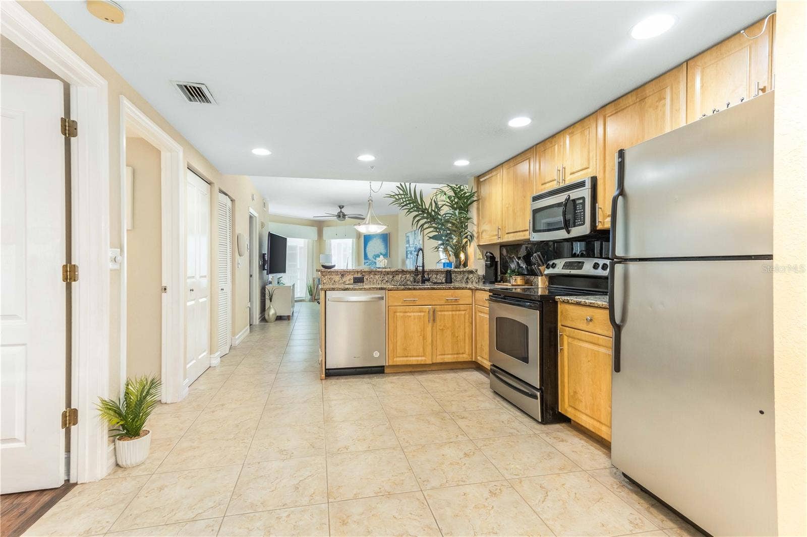 11605 GULF BOULEVARD, #503, St Petersburg, FL 33706 11605 GULF BOULEVARD, #503, St Petersburg, FL 33706