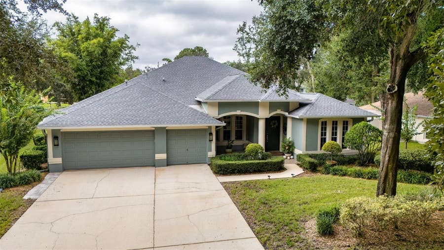 Property photo for 28 CAMELOT RIDGE DRIVE, Brandon, FL