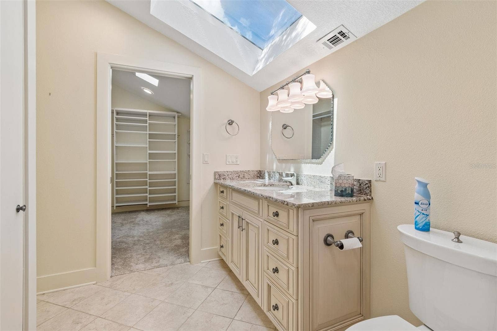 Primary En Suite Bathroom