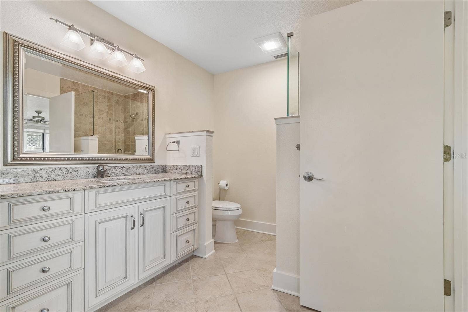 Bedroom 2 En Suite Bathroom