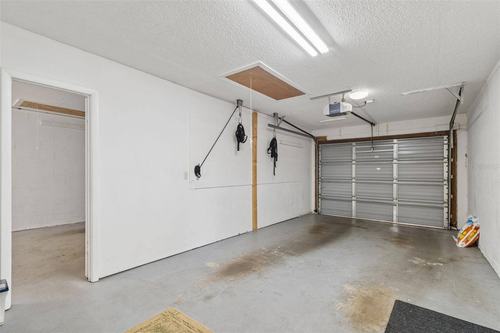 Garage 2