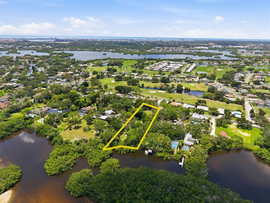 Property photo for 6495 BURNING TREE DRIVE, Seminole, FL