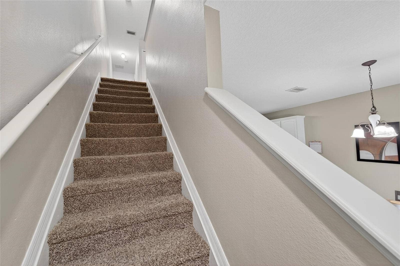 2052 GREENWOOD VALLEY DRIVE, Plant City, FL 33563 2052 GREENWOOD VALLEY DRIVE, Plant City, FL 33563