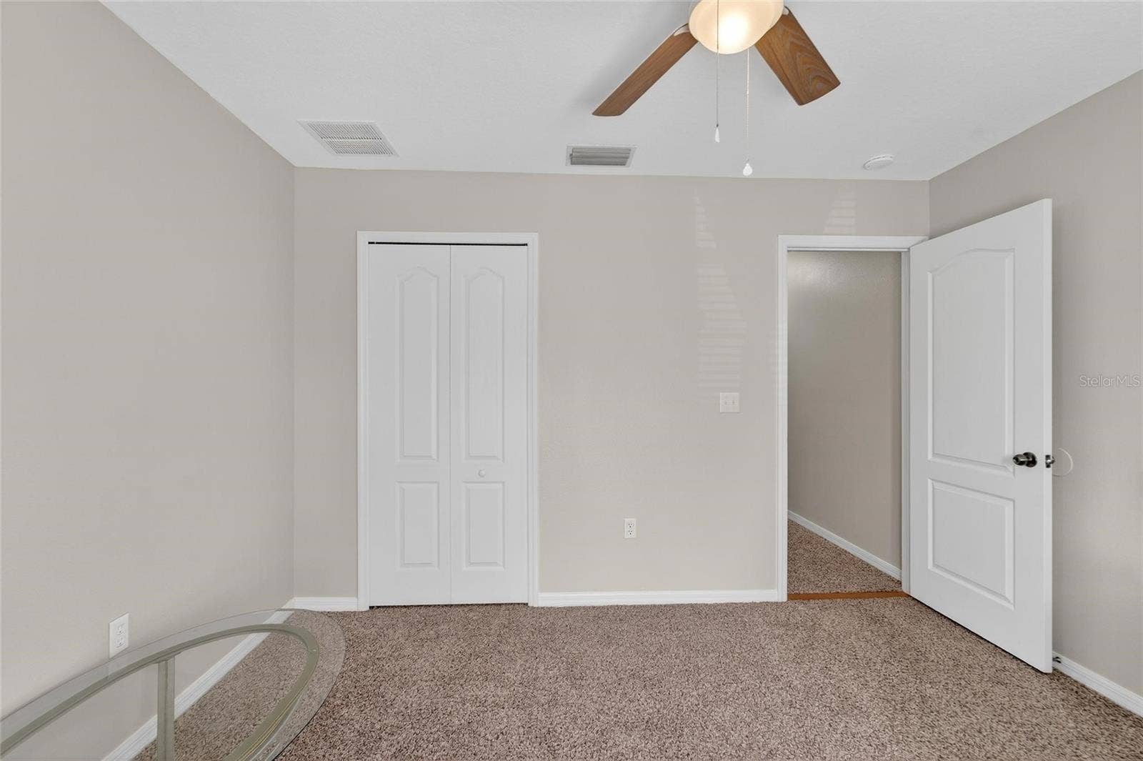 2052 GREENWOOD VALLEY DRIVE, Plant City, FL 33563 2052 GREENWOOD VALLEY DRIVE, Plant City, FL 33563