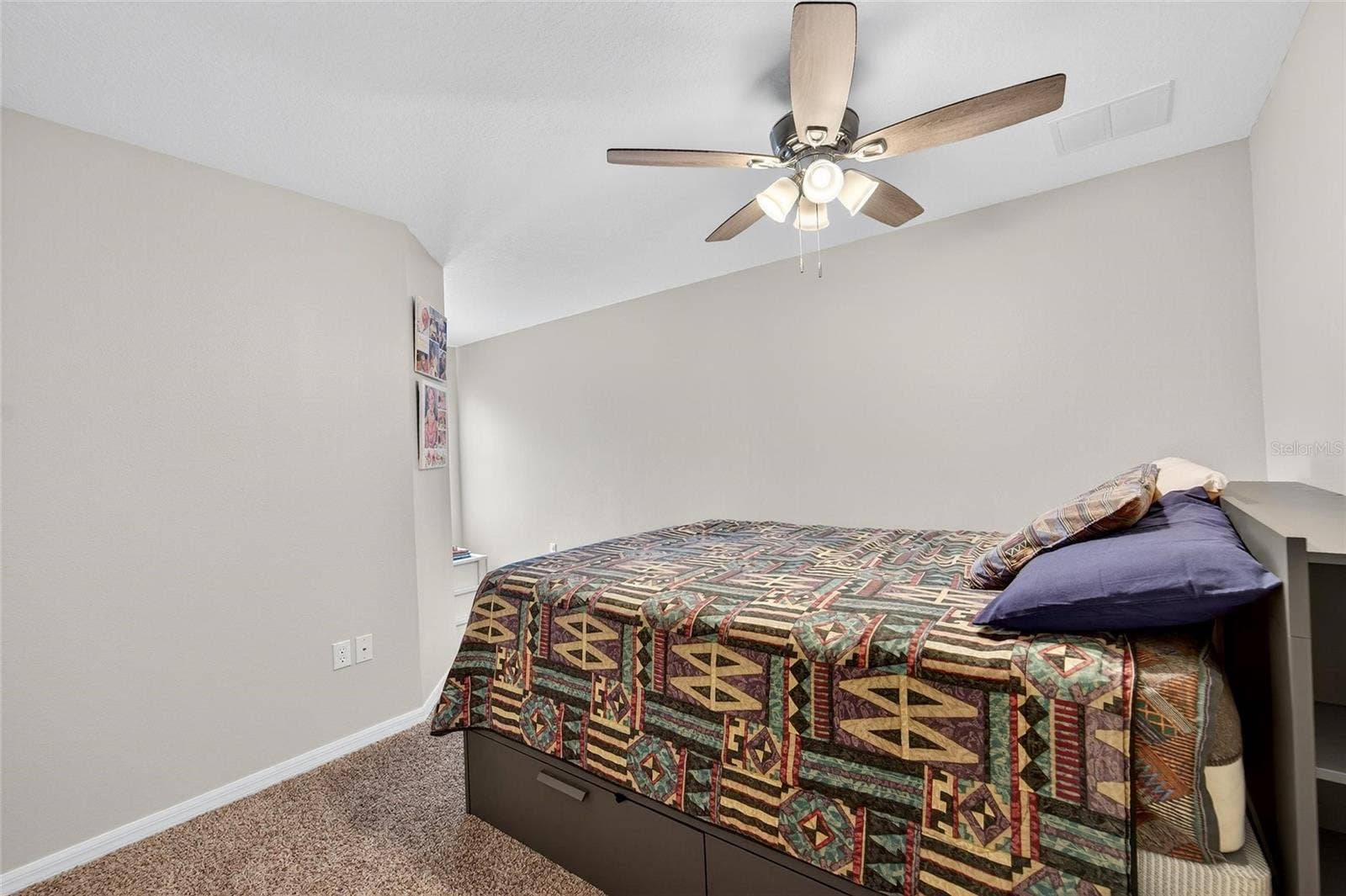 2052 GREENWOOD VALLEY DRIVE, Plant City, FL 33563 2052 GREENWOOD VALLEY DRIVE, Plant City, FL 33563