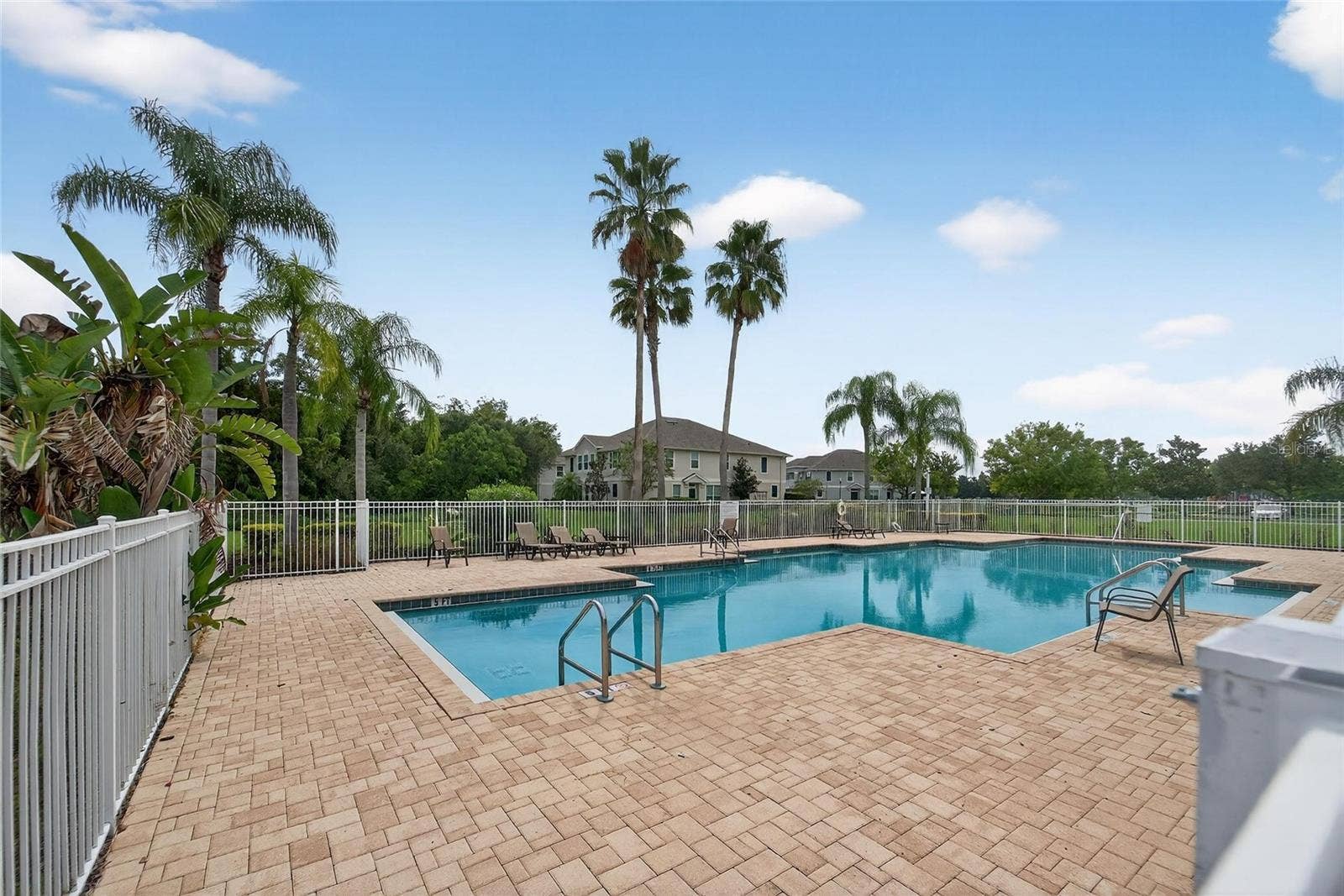 2052 GREENWOOD VALLEY DRIVE, Plant City, FL 33563 2052 GREENWOOD VALLEY DRIVE, Plant City, FL 33563