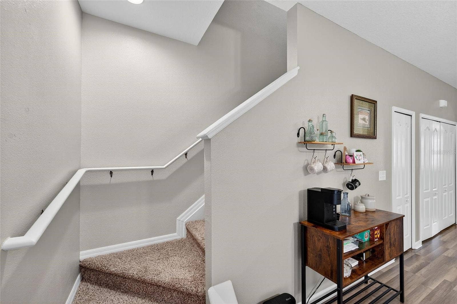 2052 GREENWOOD VALLEY DRIVE, Plant City, FL 33563 2052 GREENWOOD VALLEY DRIVE, Plant City, FL 33563