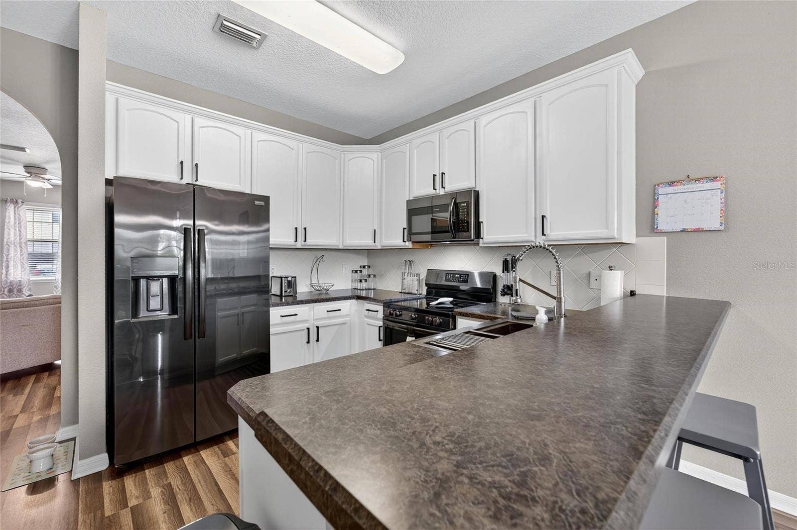 2052 GREENWOOD VALLEY DRIVE, Plant City, FL 33563 2052 GREENWOOD VALLEY DRIVE, Plant City, FL 33563