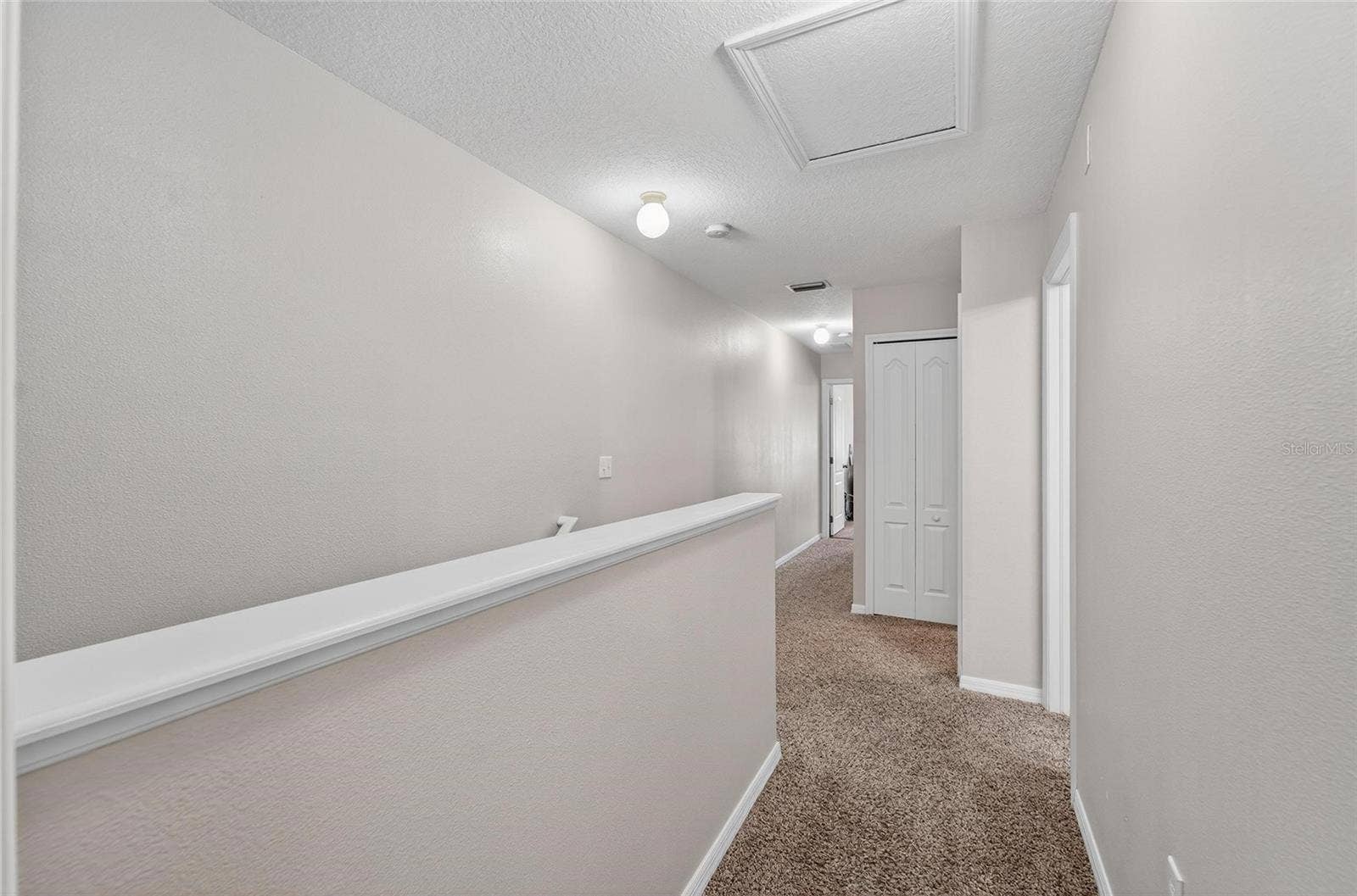 2052 GREENWOOD VALLEY DRIVE, Plant City, FL 33563 2052 GREENWOOD VALLEY DRIVE, Plant City, FL 33563