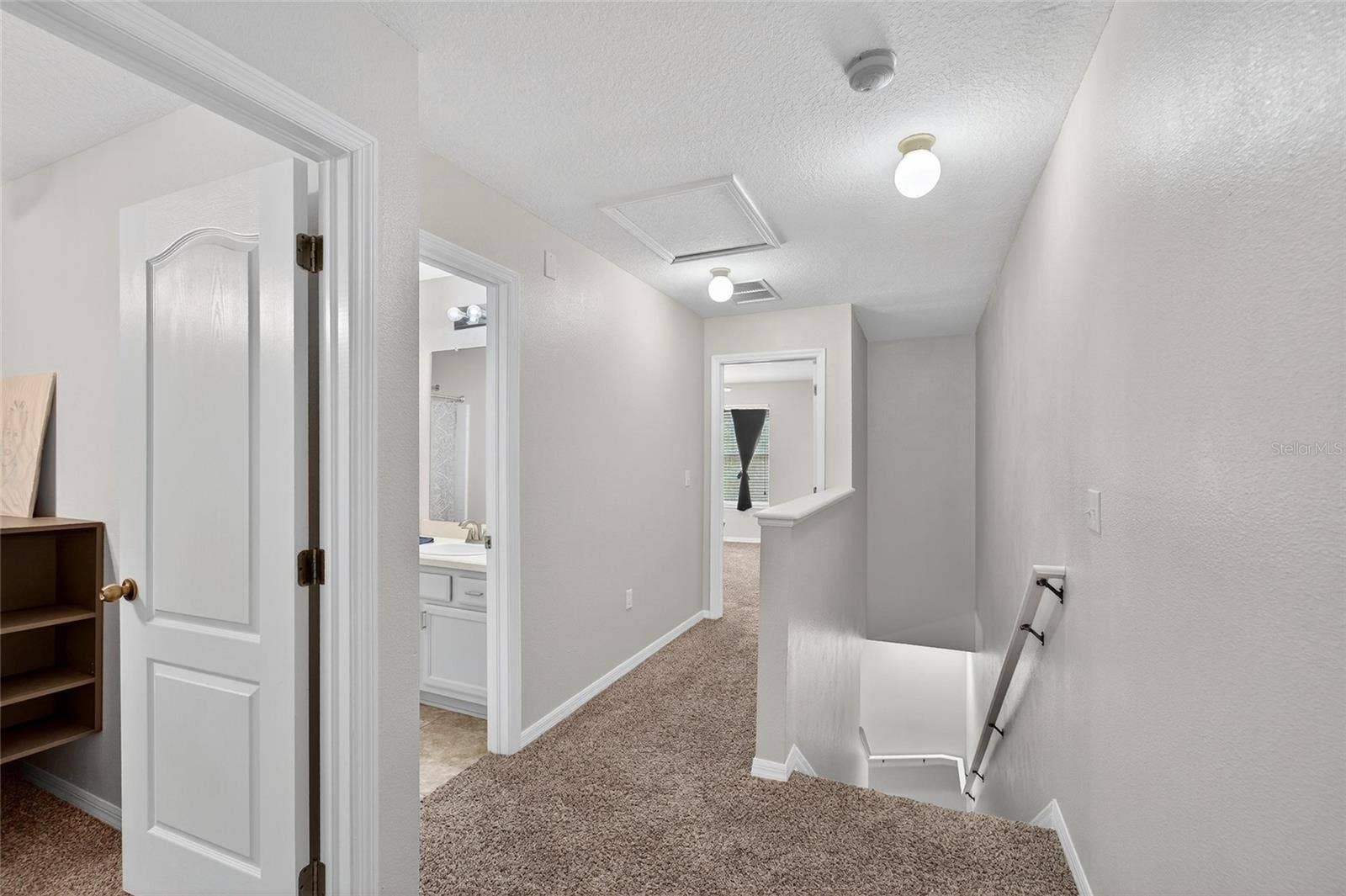 2052 GREENWOOD VALLEY DRIVE, Plant City, FL 33563 2052 GREENWOOD VALLEY DRIVE, Plant City, FL 33563