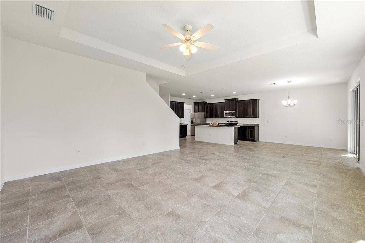 5715 HEVENA COURT, Palmetto, FL 34221 5715 HEVENA COURT, Palmetto, FL 34221
