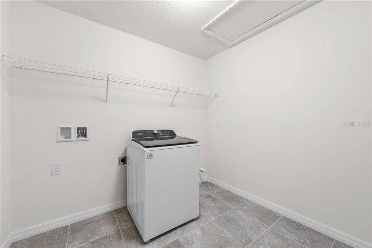 5715 HEVENA COURT, Palmetto, FL 34221 5715 HEVENA COURT, Palmetto, FL 34221