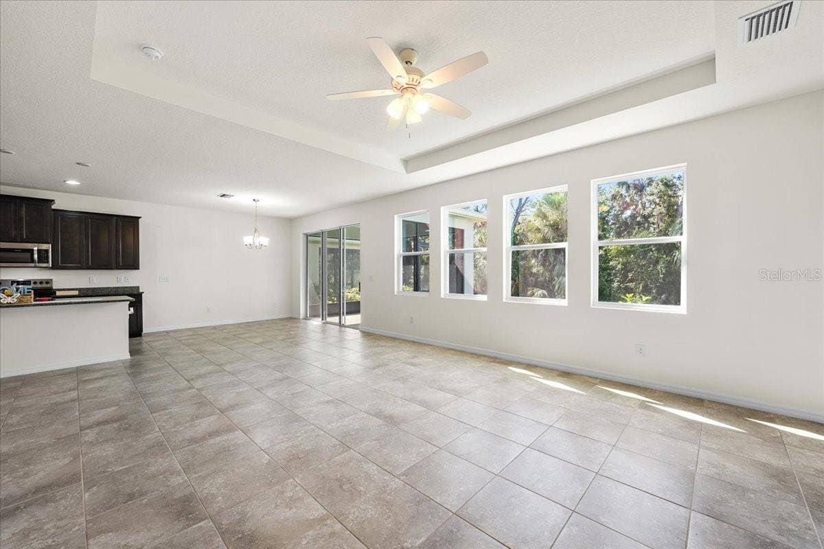 5715 HEVENA COURT, Palmetto, FL 34221 5715 HEVENA COURT, Palmetto, FL 34221