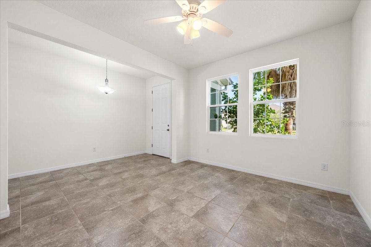 5715 HEVENA COURT, Palmetto, FL 34221 5715 HEVENA COURT, Palmetto, FL 34221