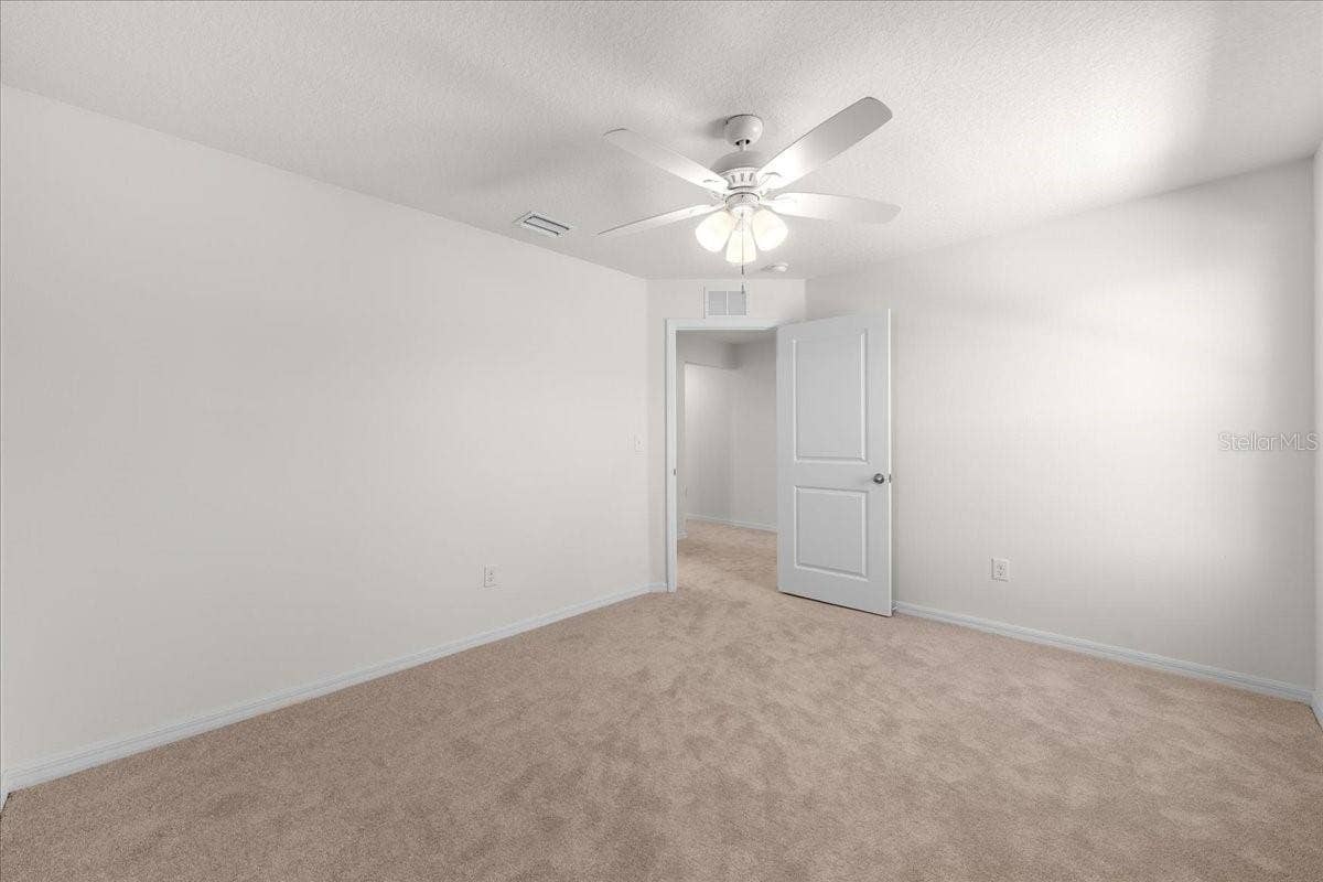 5715 HEVENA COURT, Palmetto, FL 34221 5715 HEVENA COURT, Palmetto, FL 34221