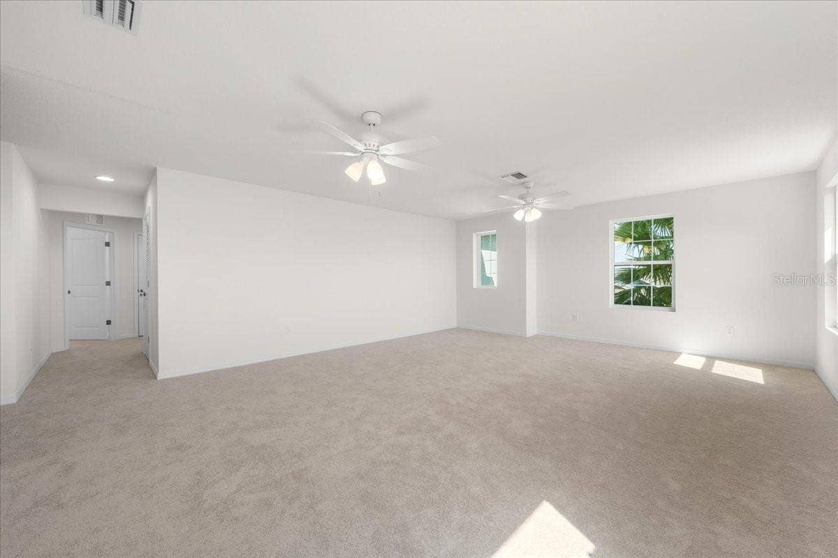 5715 HEVENA COURT, Palmetto, FL 34221 5715 HEVENA COURT, Palmetto, FL 34221