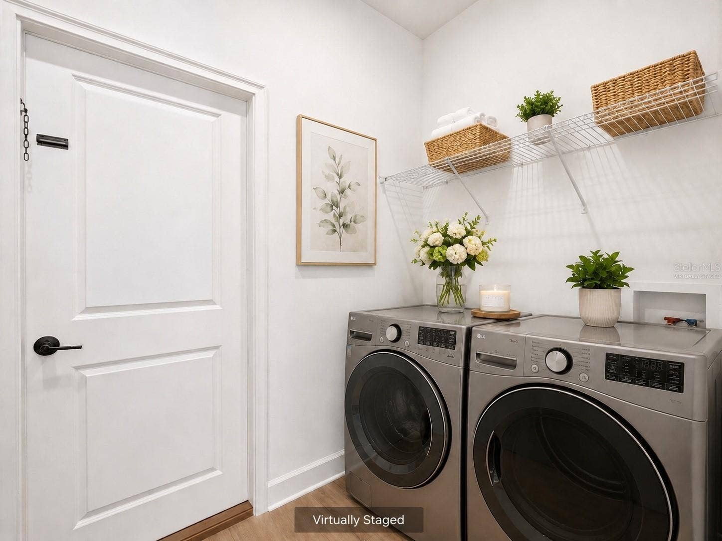 12326 DEEP CREEK DRIVE, Spring Hill, FL 34609 Washer & Dryer Virtually Staged