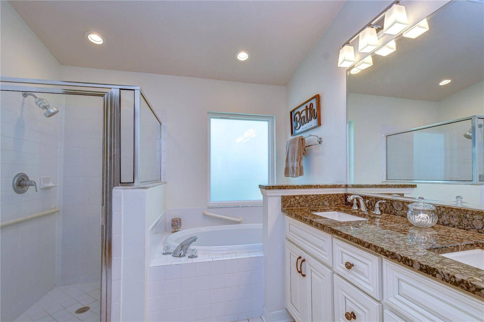 5616 ROCKFIELD LOOP, Valrico, FL 33596 5616 ROCKFIELD LOOP, Valrico, FL 33596