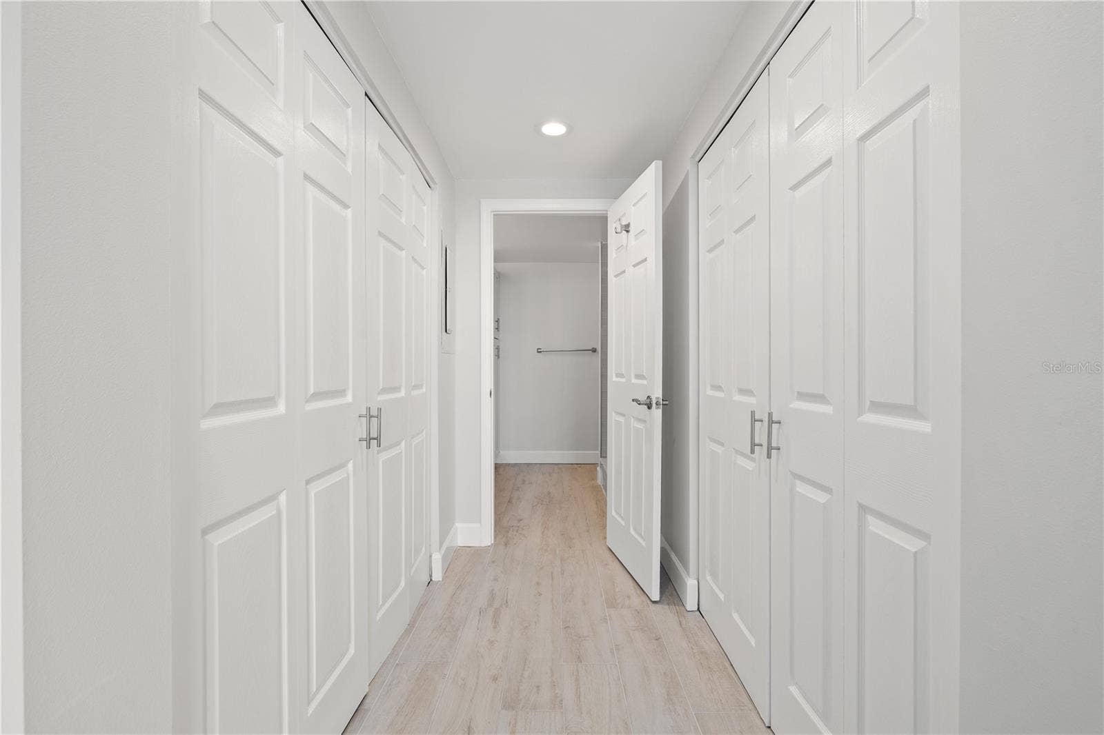 1501 GULF BOULEVARD, #206, Clearwater, FL 33767 Primary Bedroom