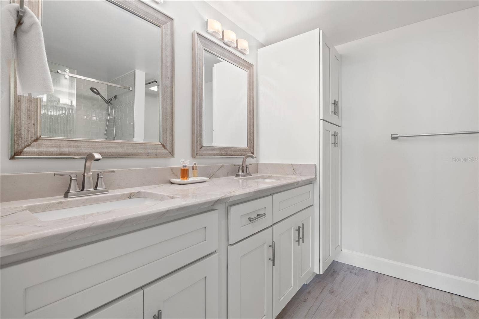 1501 GULF BOULEVARD, #206, Clearwater, FL 33767 Primary Bathroom