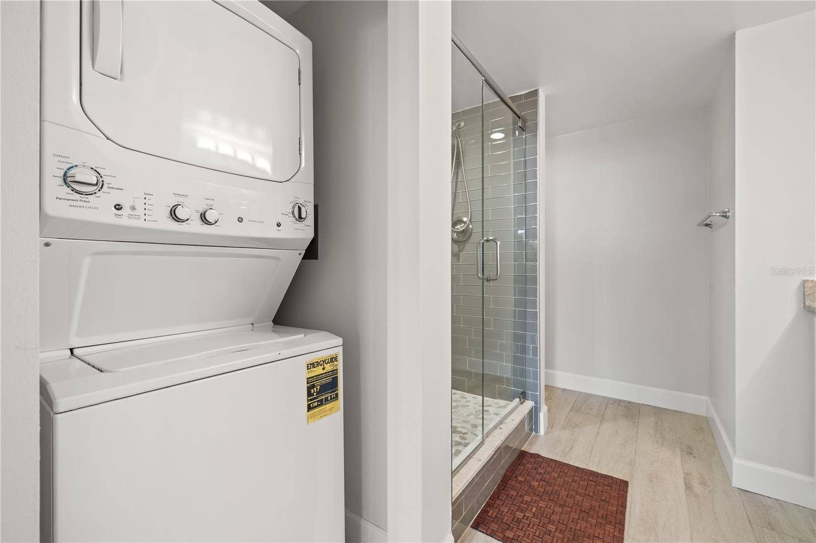 1501 GULF BOULEVARD, #206, Clearwater, FL 33767 Laundry